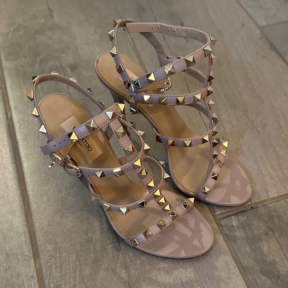 Valentino Sandal T 105 nude blush size 37